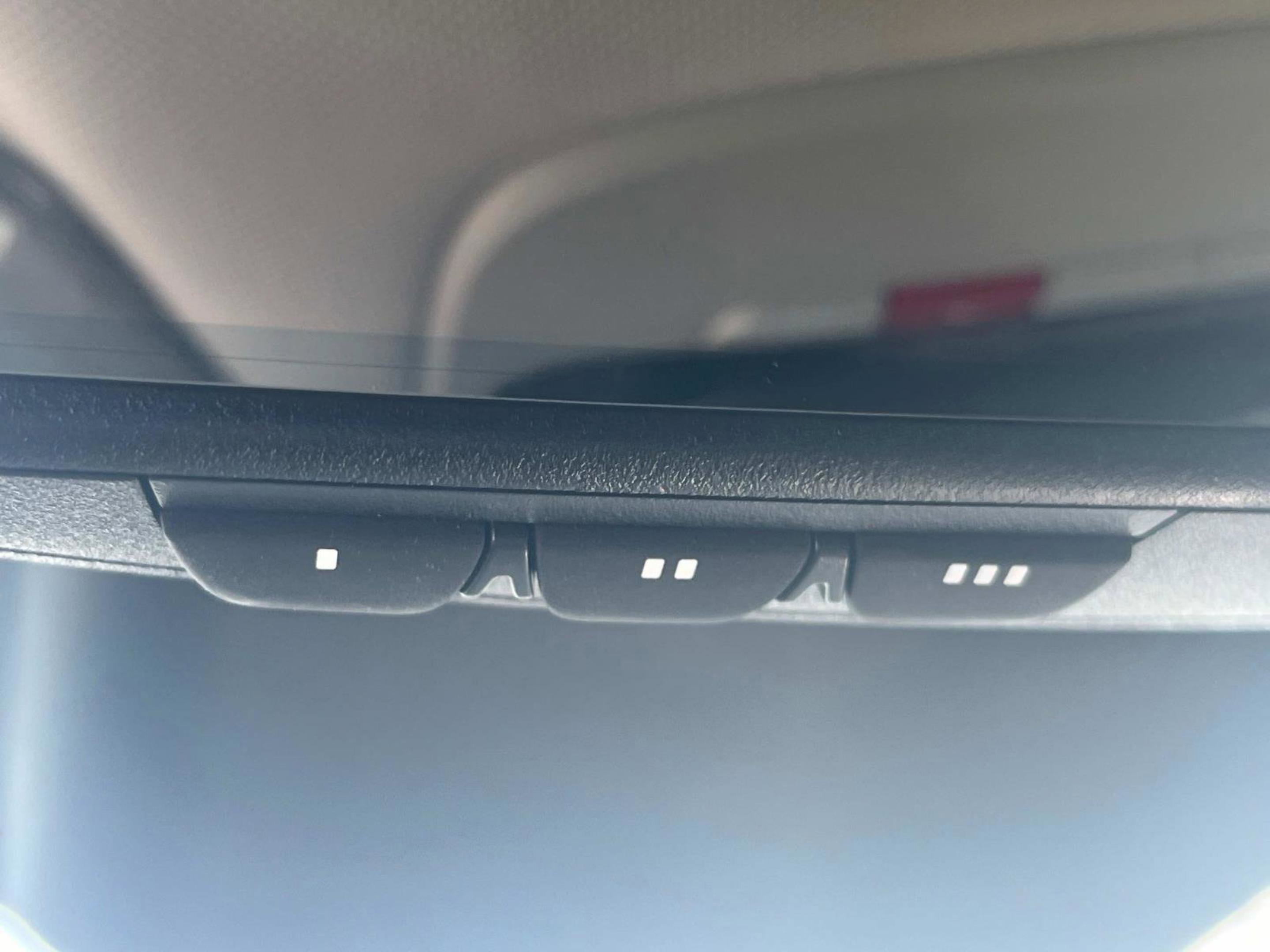 2025 Kia Sorento X-Line SX - Photo 36