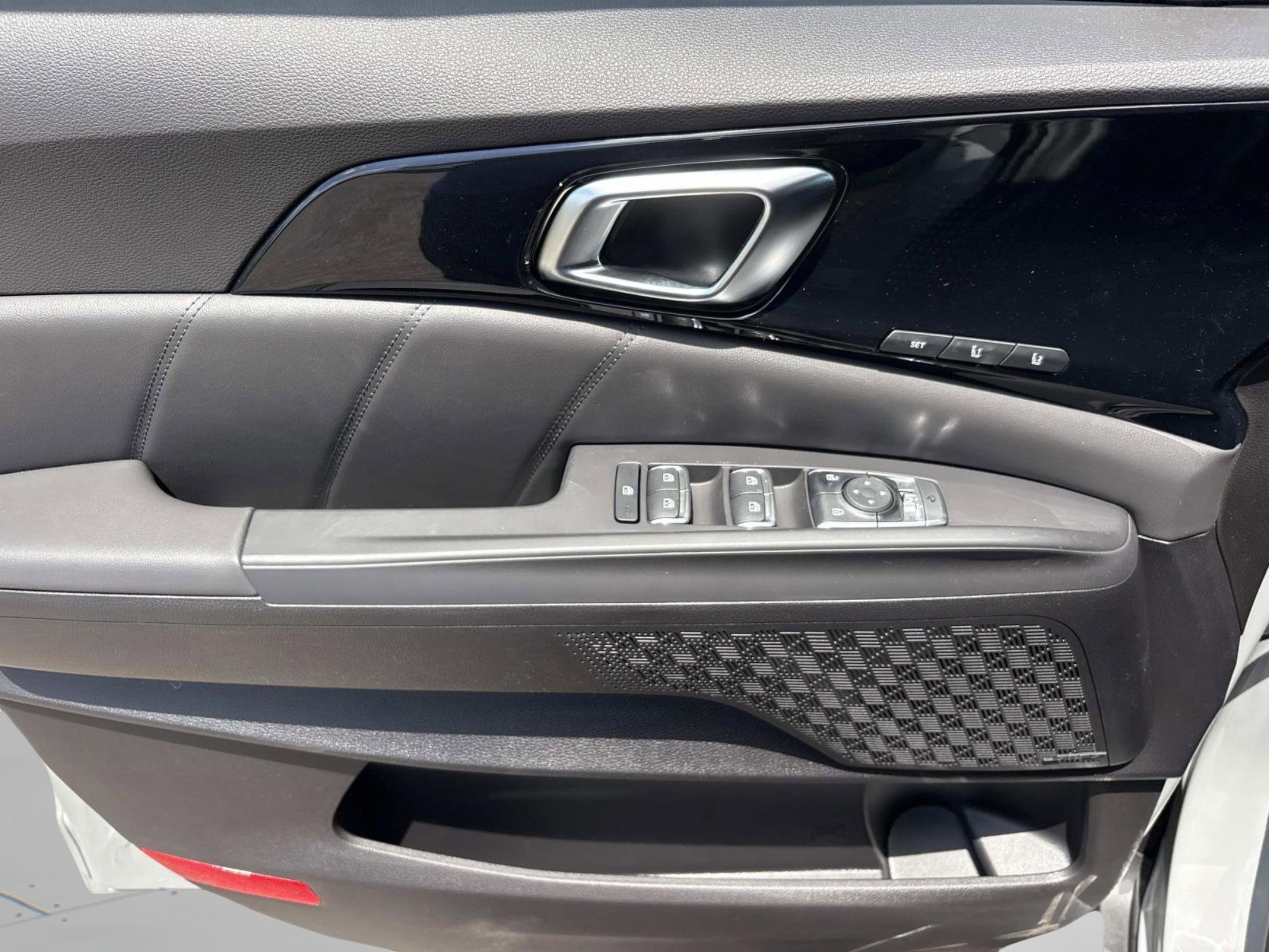 New 2026 Ceramic Silver Kia SX Prestige image 15