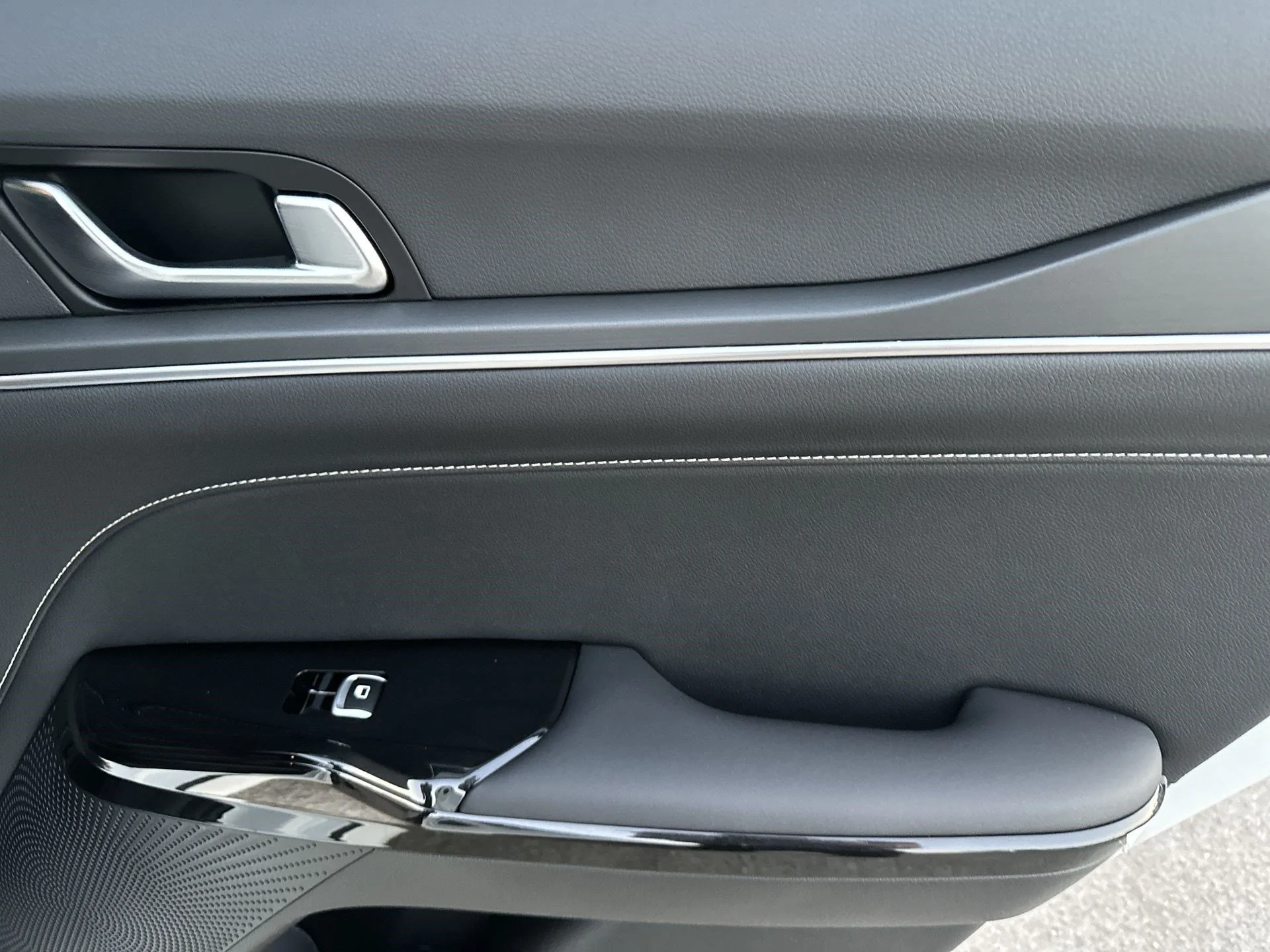 New 2026 Wolf Gray Kia GT-Line FWD image 28
