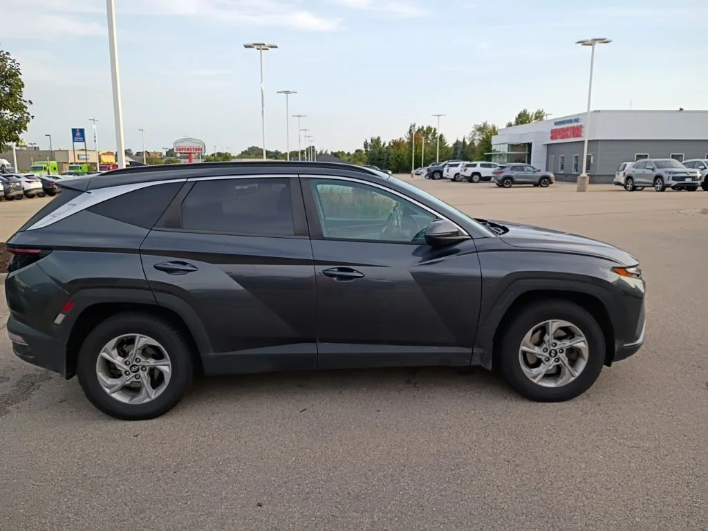 Used 2022 Gray Hyundai SEL image 2