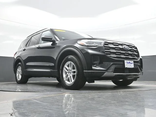 Used 2025 Black Ford Active image 23