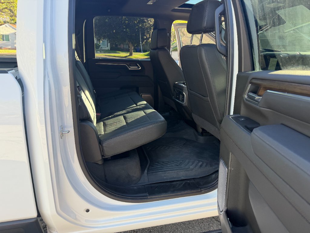 Used 2026 Summit White Chevrolet High Country image 24