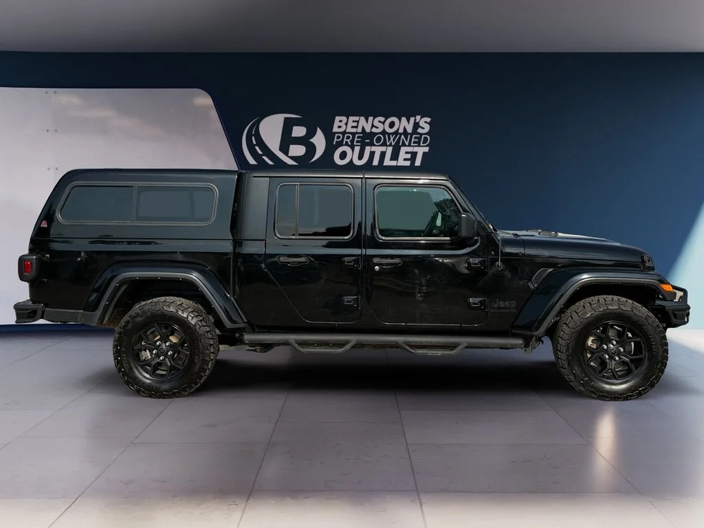 Used 2023 Black Jeep Sport S image 6