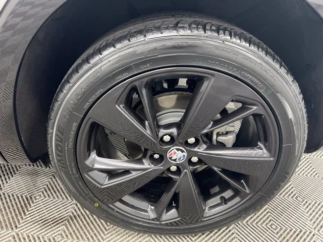 Used 2023 Gray Buick Preferred image 10