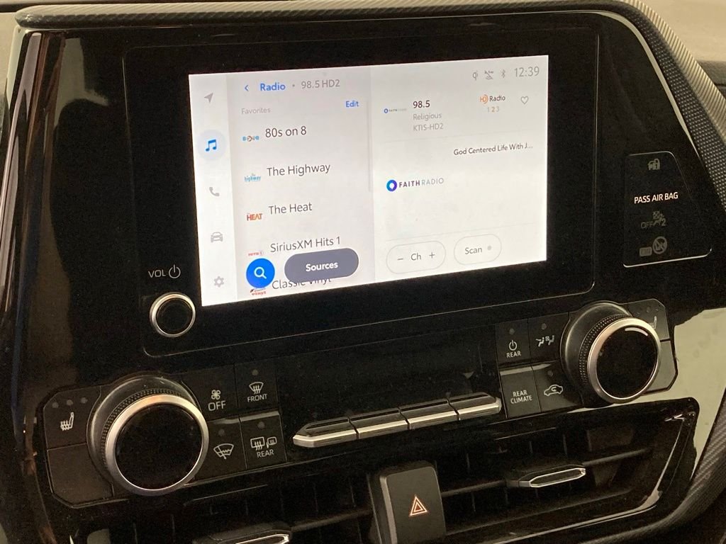 Used 2025 Gray Toyota LE image 4