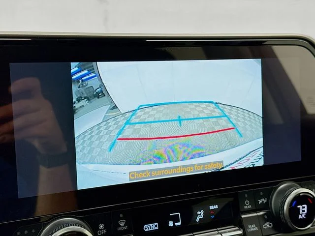 2023 Toyota Highlander XLE - Photo 14