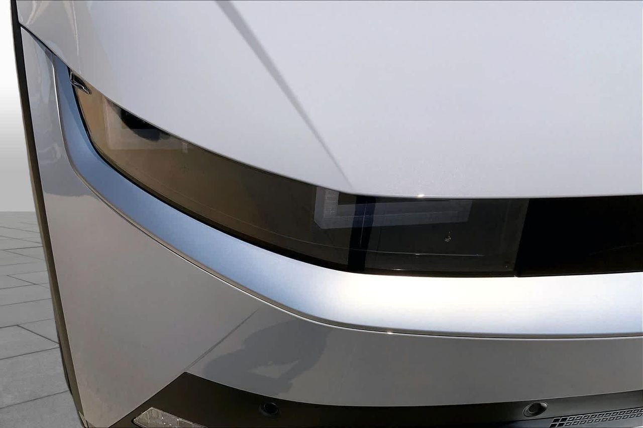 New 2026 Cyber Gray Hyundai SEL image 13