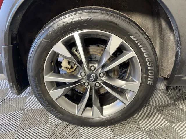 Used 2023 Red INFINITI LUXE image 49