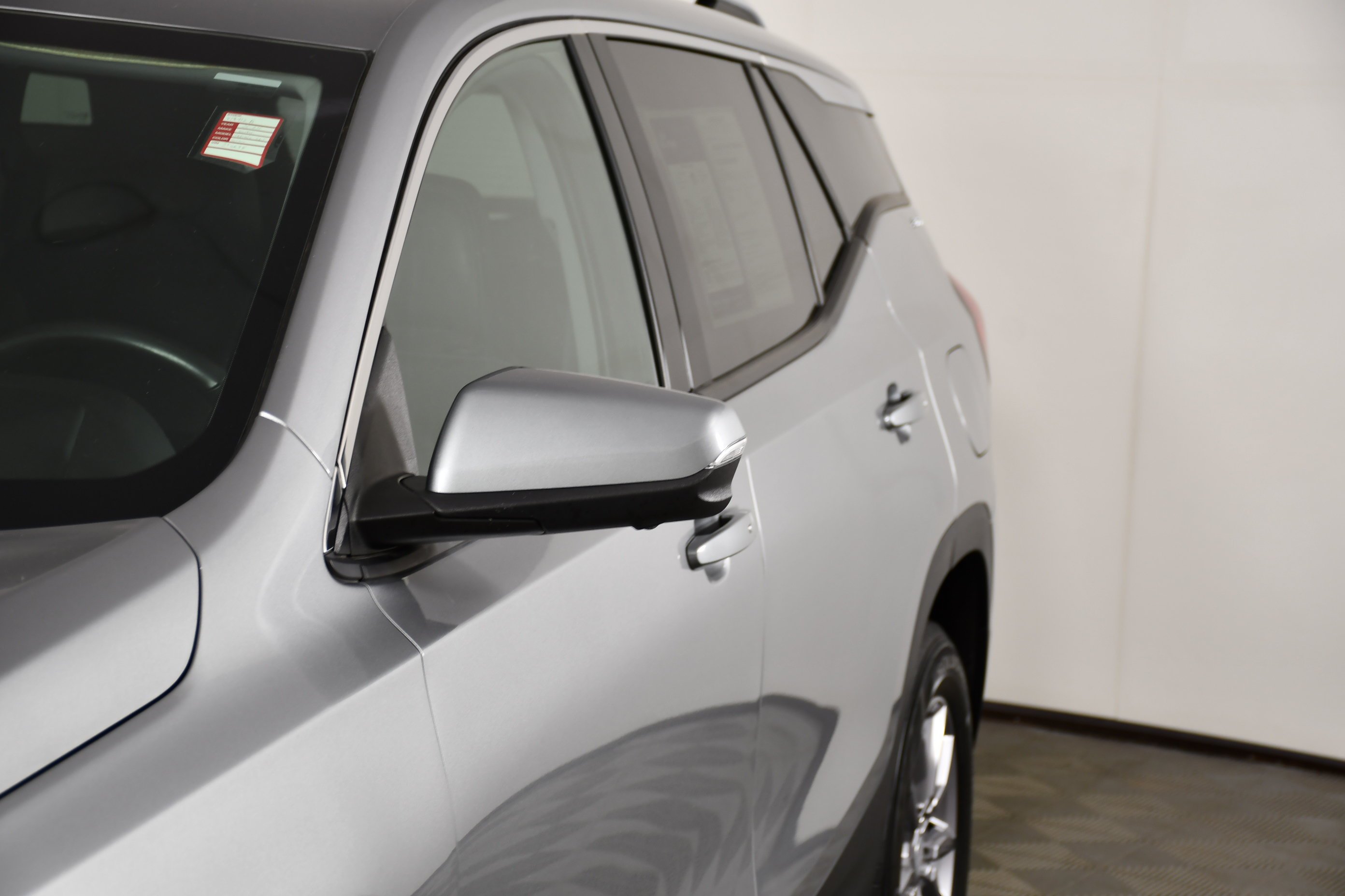 Used 2024 Sterling Metallic GMC SLT image 13