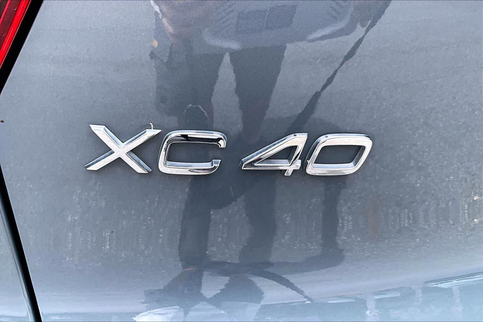 Used 2023  Volvo Plus Bright Theme image 10