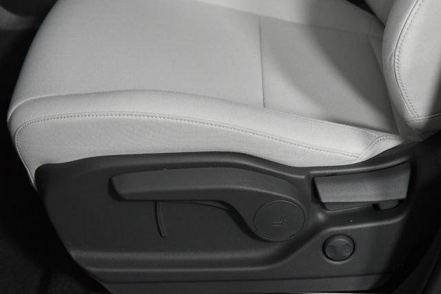 New 2027 Gray Hyundai SE AWD image 58
