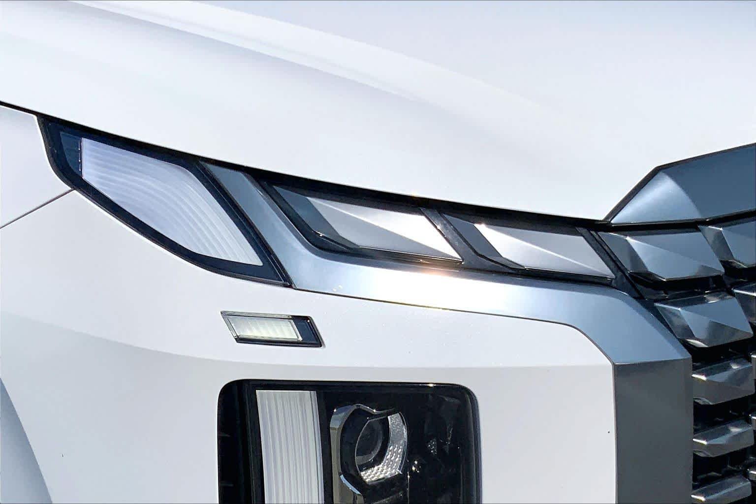 Used 2024 Hyper White Hyundai Calligraphy image 25