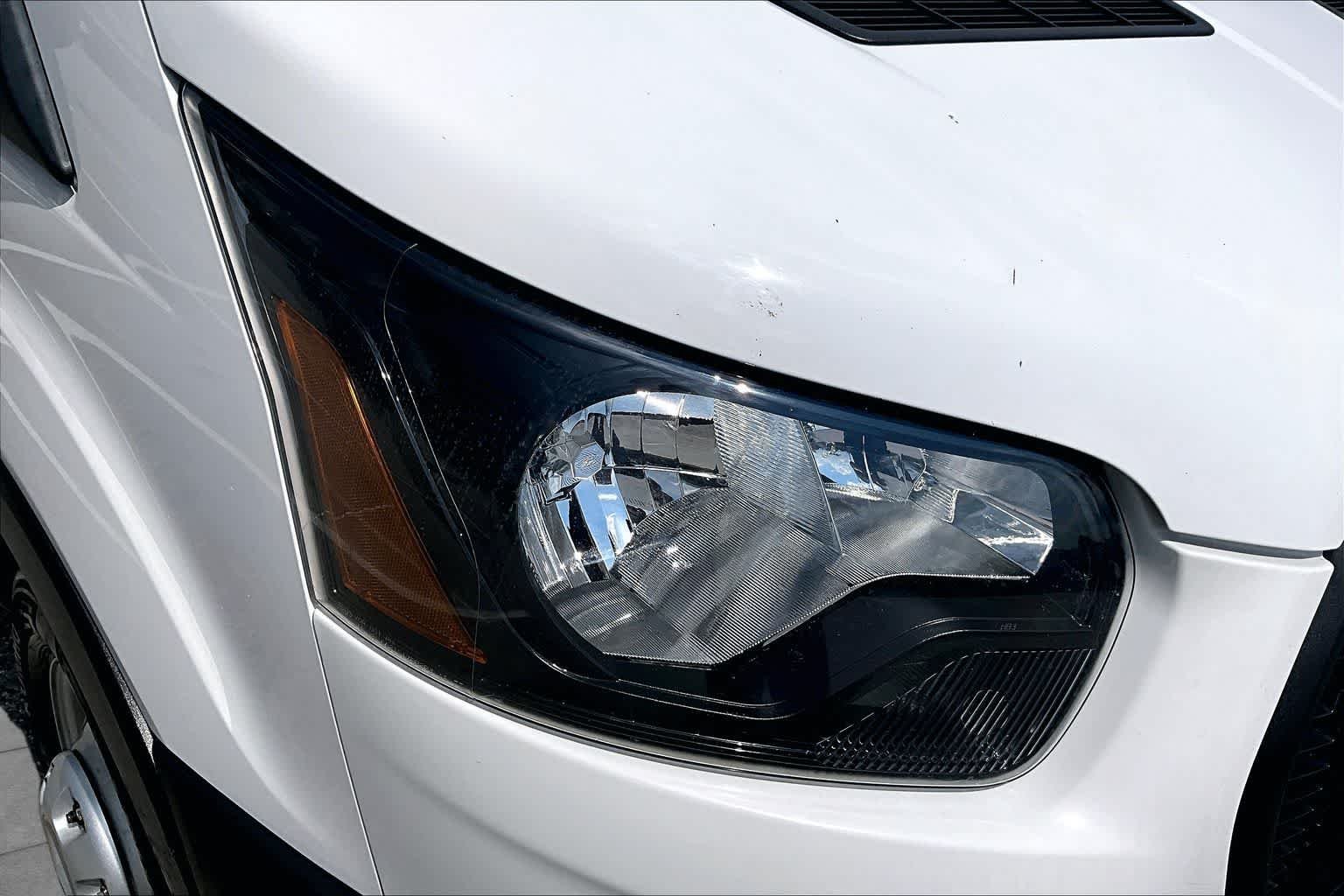 Used 2023 Oxford White Ford  image 30