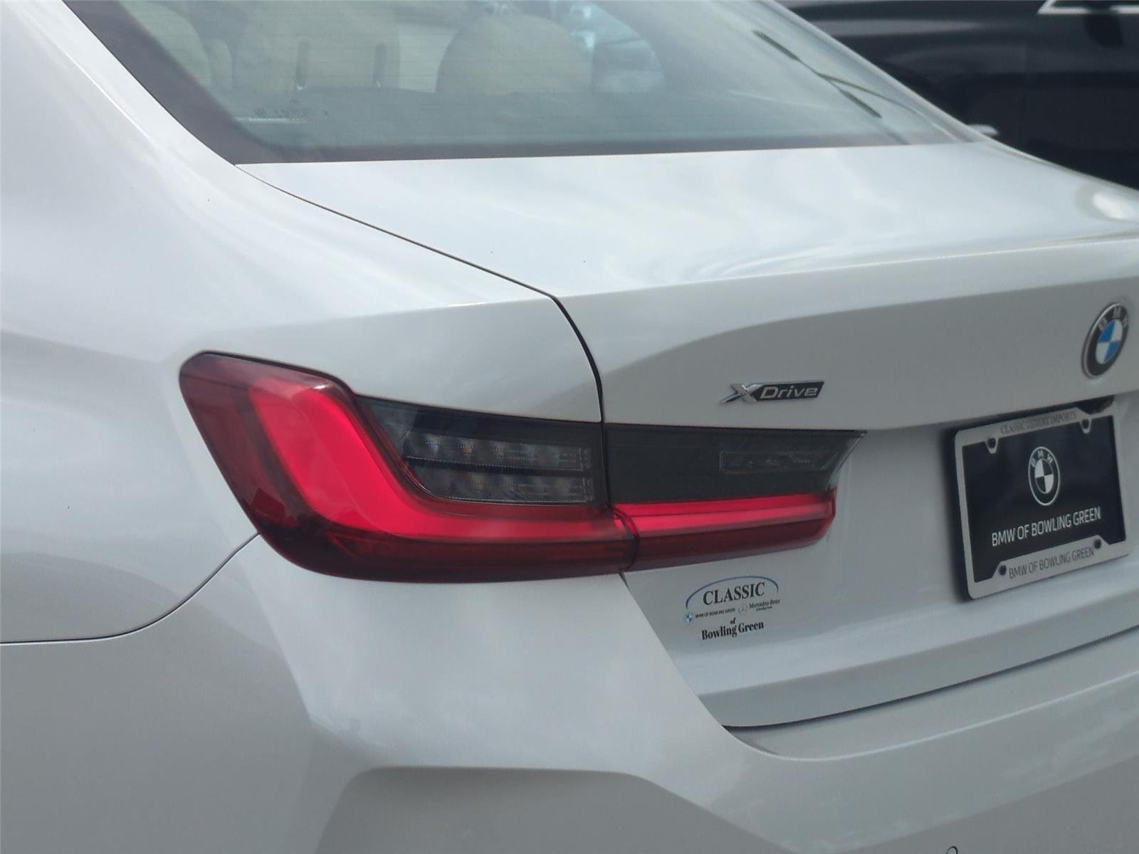 New 2026 Mineral White Metallic BMW 330i xDrive image 12
