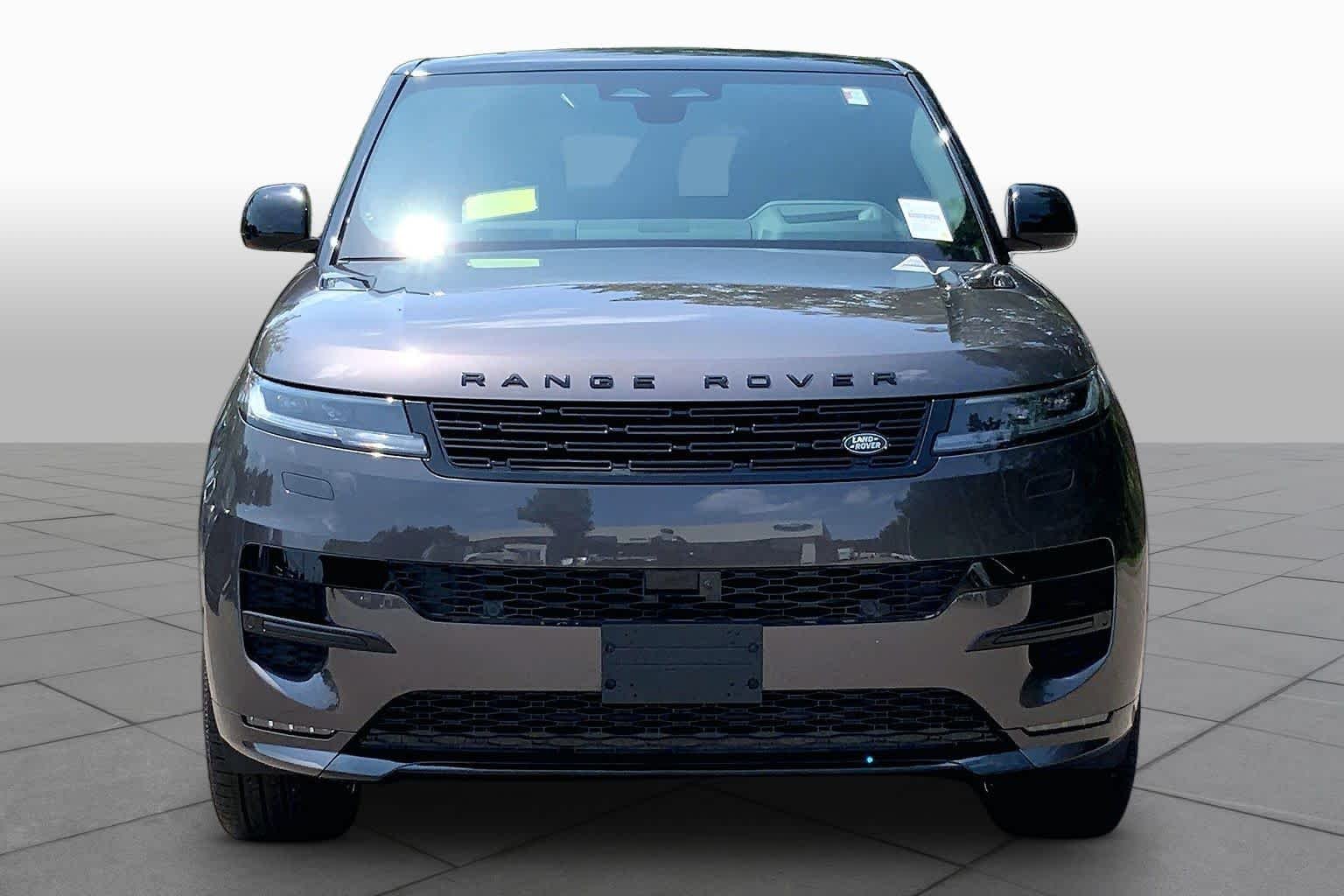 New 2026 Charente Grey Land Rover Dynamic SE image 2