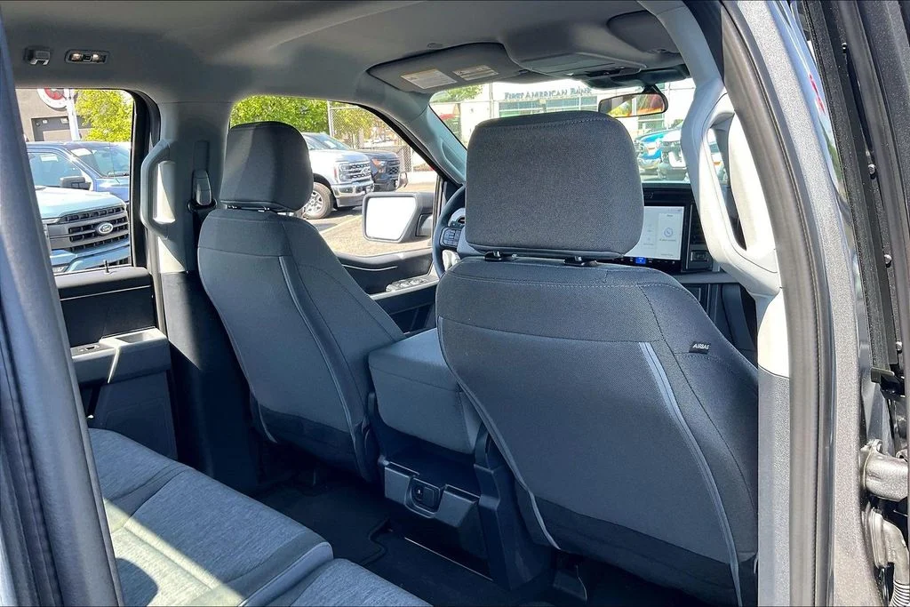 New 2026 Carbonized Gray Metallic Ford XLT image 21