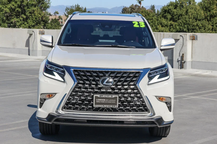 Certified Used 2023 White Lexus 460 image 2