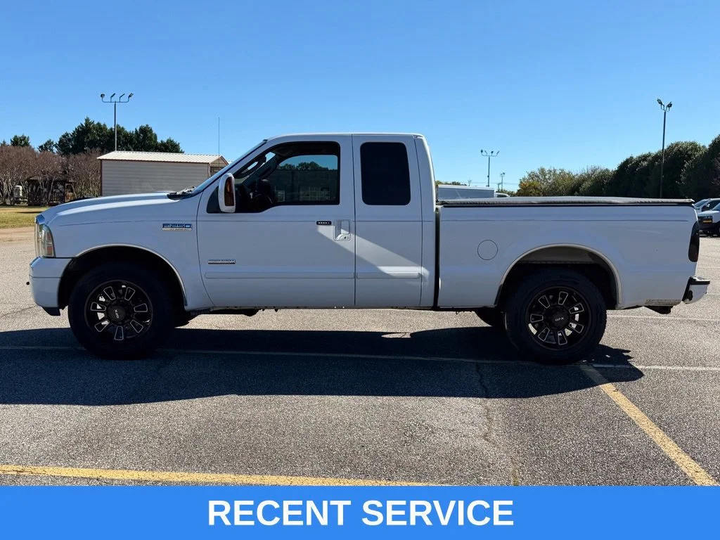 Used 2007  Ford XL image 7