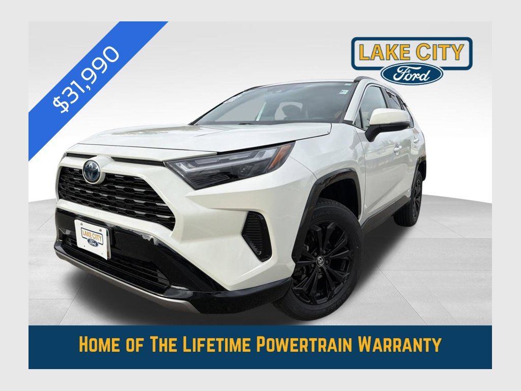 2022 Toyota RAV4 SE