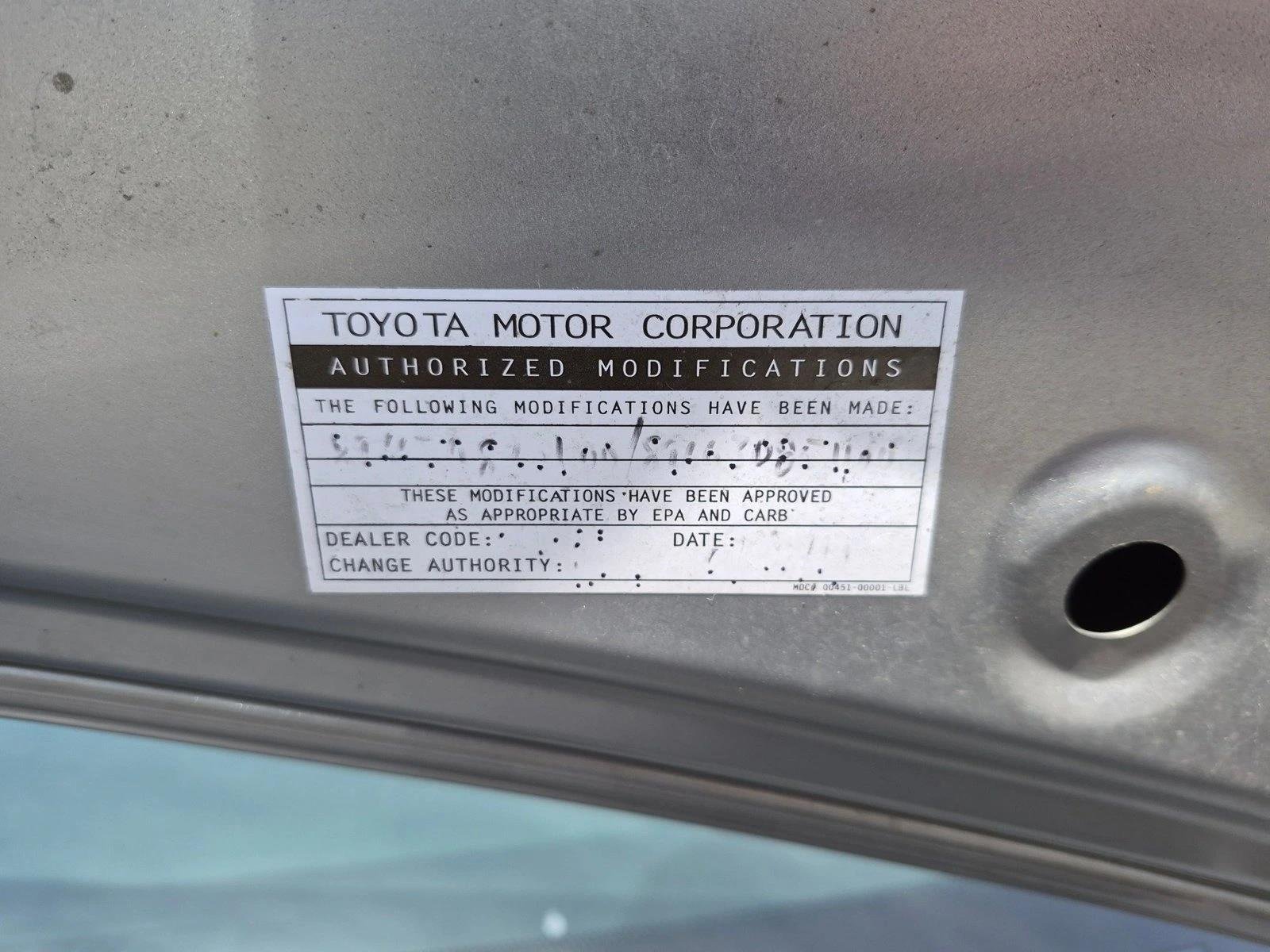 Used 2018 Silver Sky Metallic Toyota LE image 16