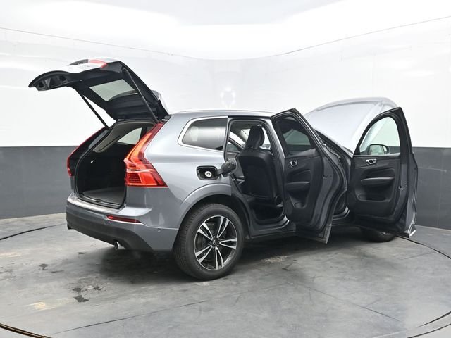 Used 2019 Gray Volvo T6 Momentum image 58