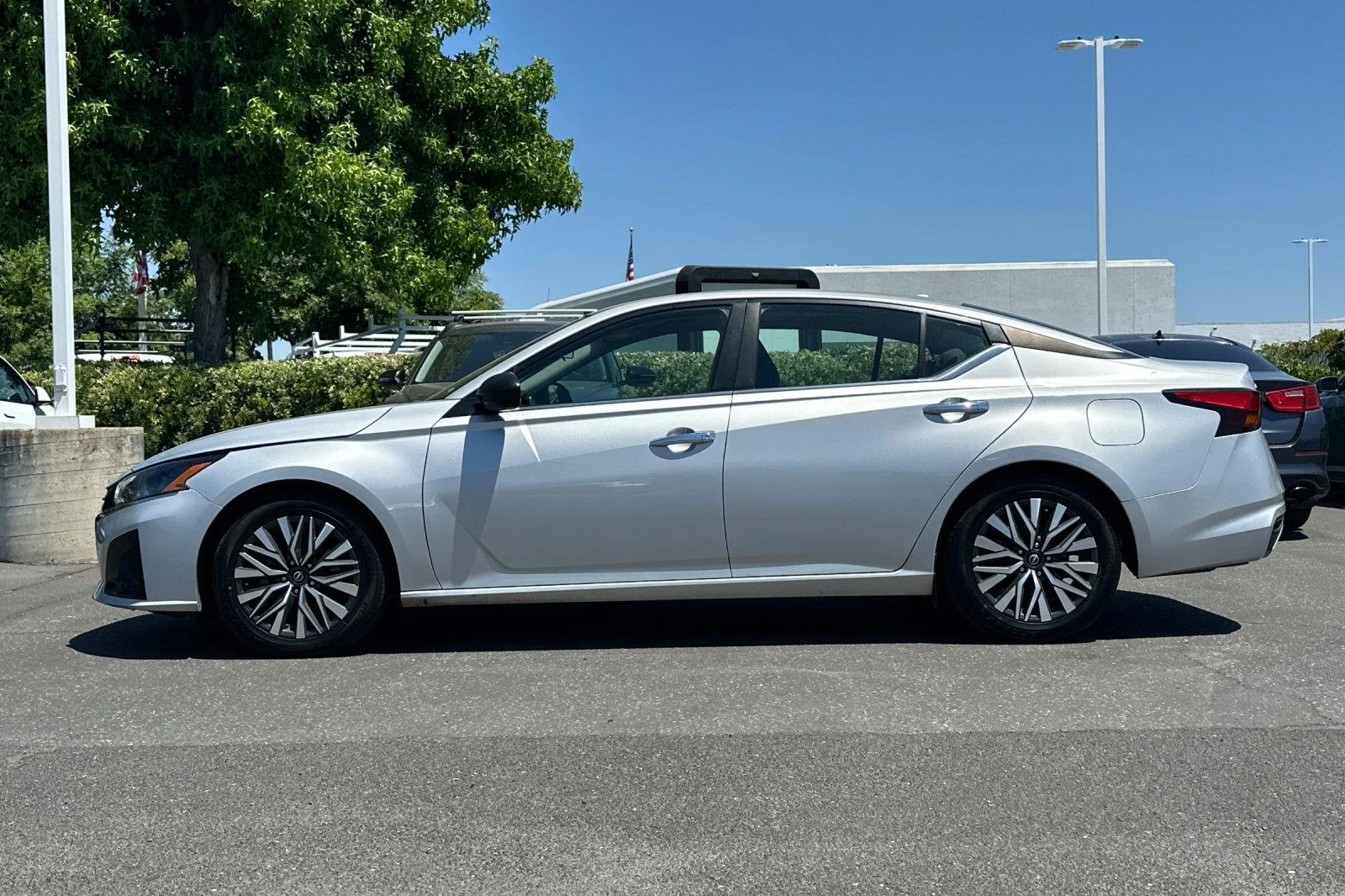 Used 2024 Brilliant Silver Metallic Nissan 2.5 SV image 7