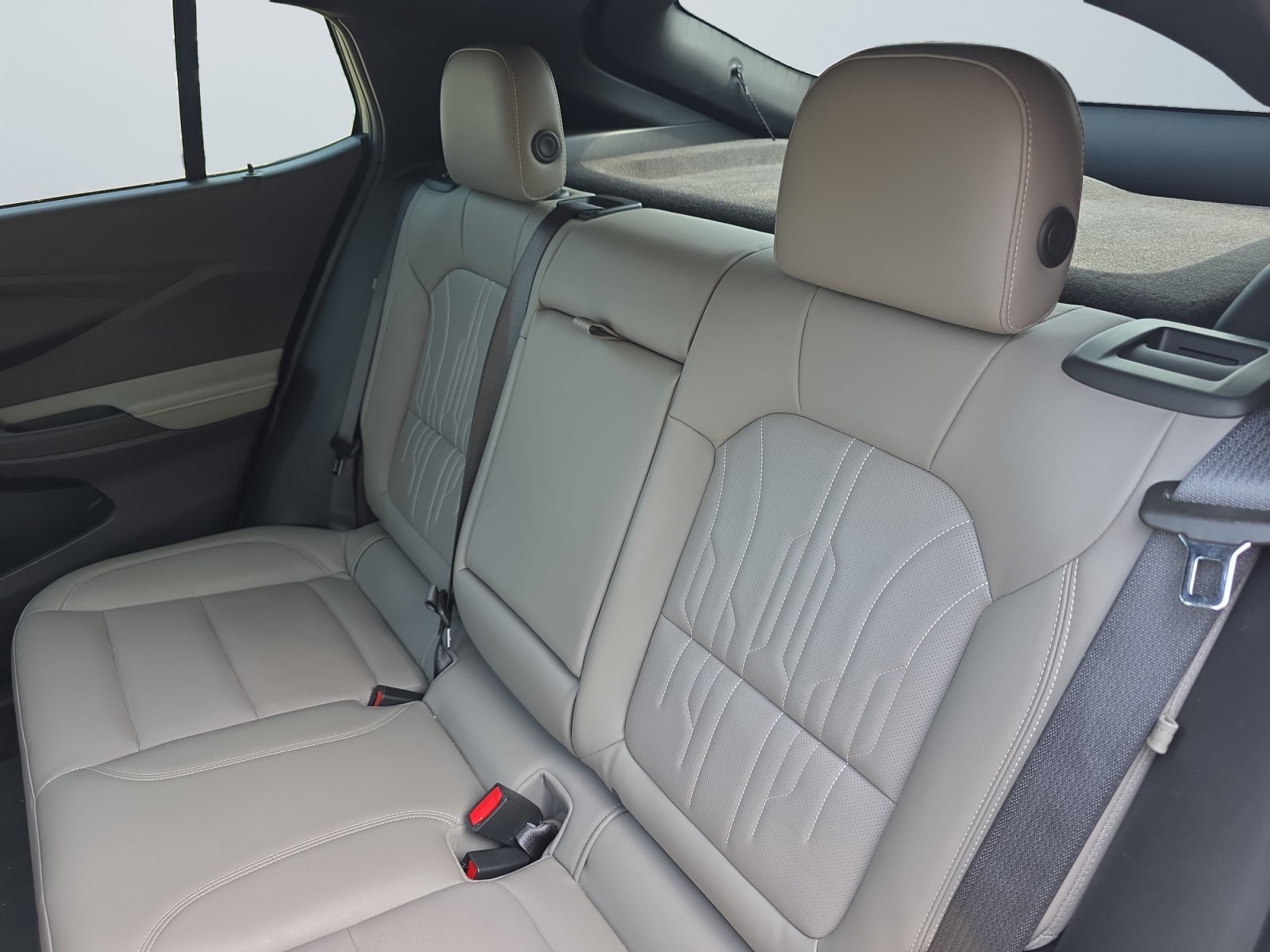 Used 2024 Moonstone Gray Metallic Buick Avenir image 13