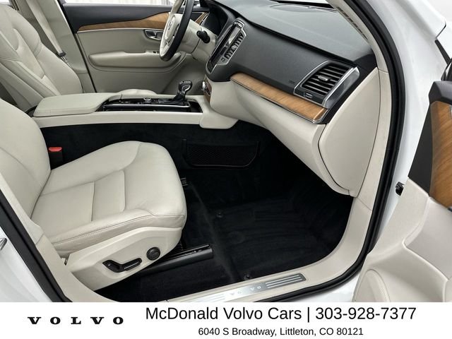 Used 2021 White Volvo T6 Momentum image 26