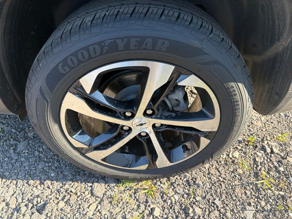 Used 2024 Gray Chevrolet 1RS image 7