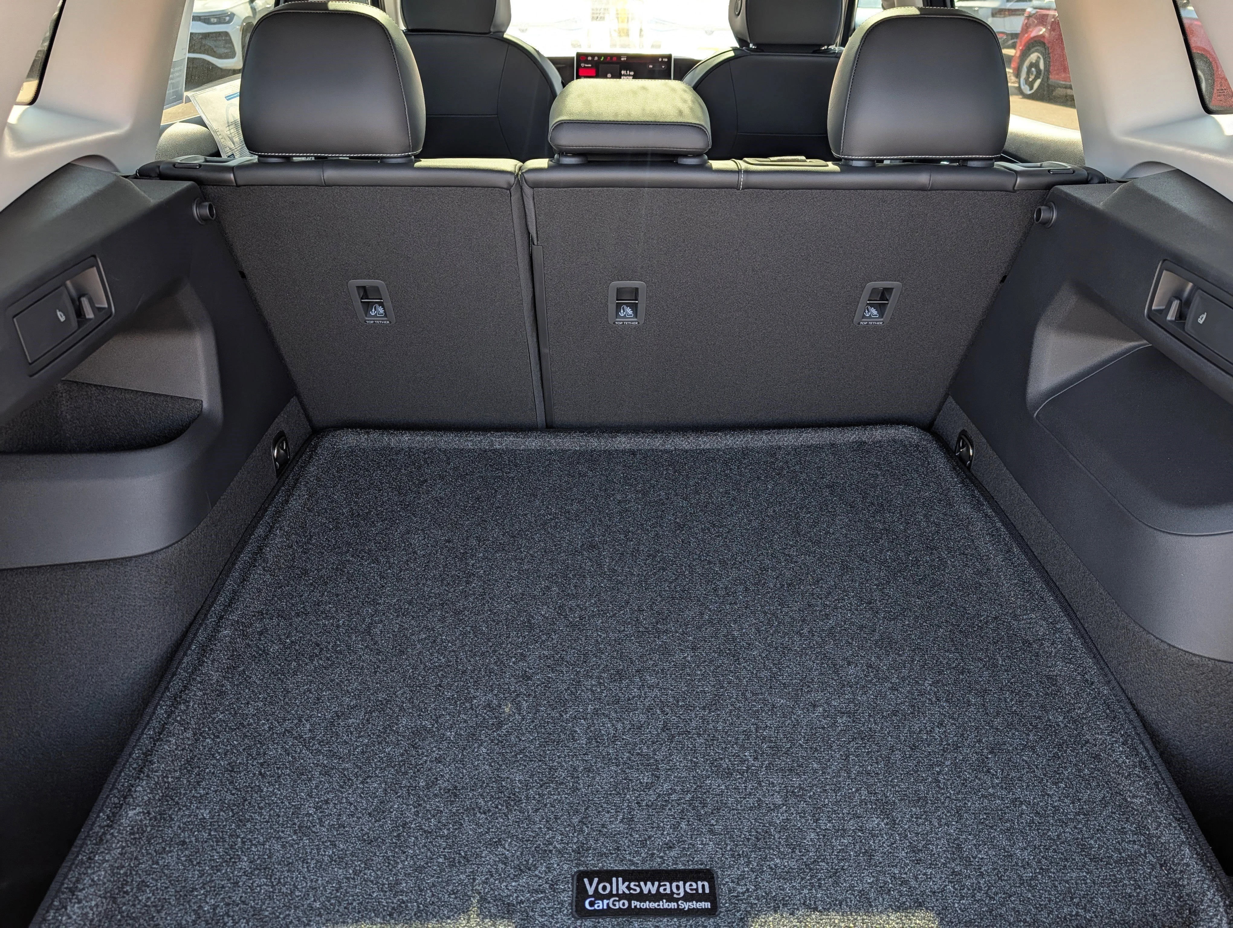 New 2026 Platinum Gray Metallic Volkswagen SE image 5