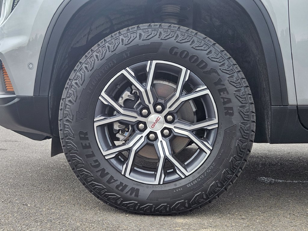 2026 GMC Acadia AT4 - Photo 21