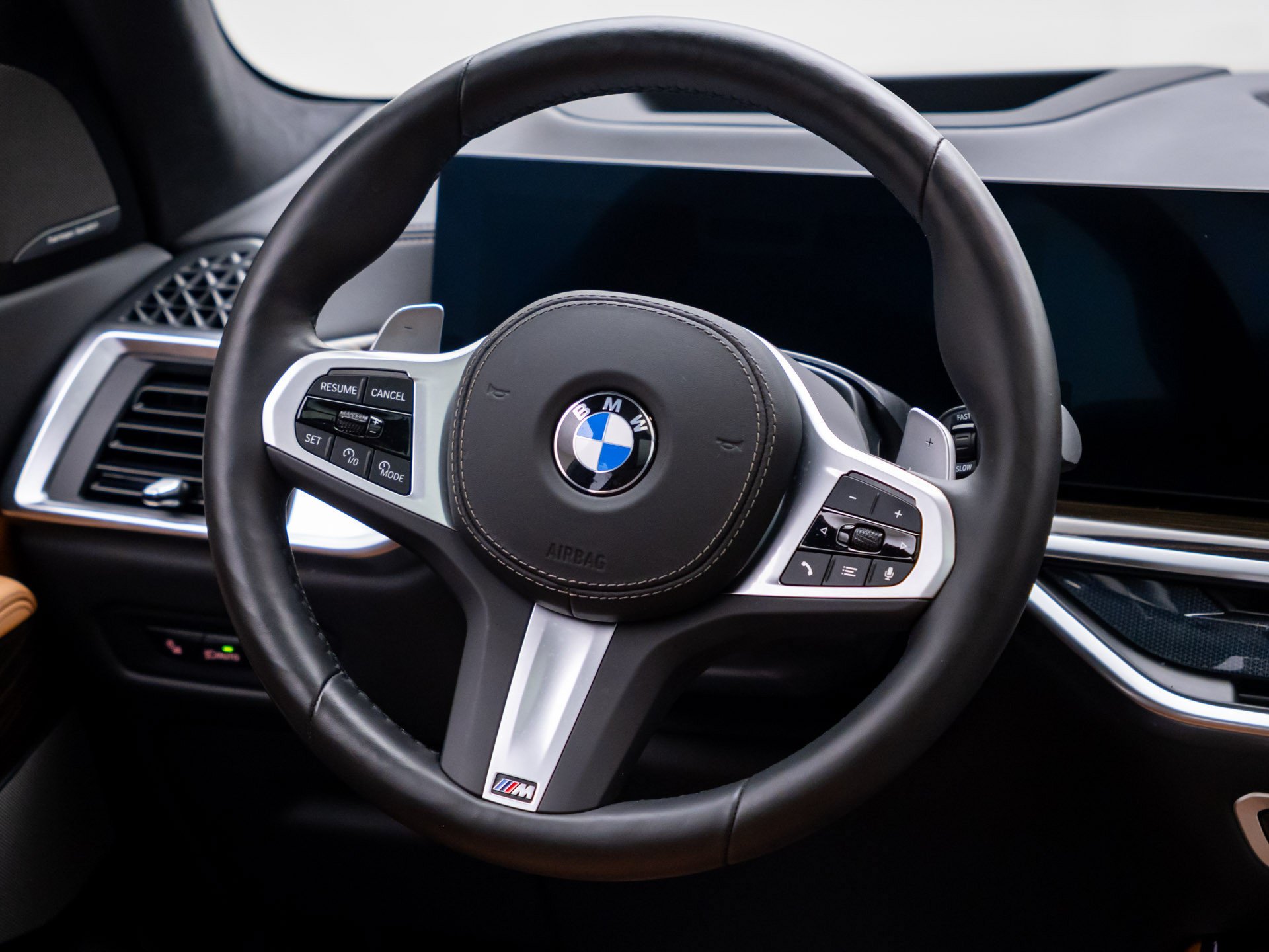 Certified Used 2026 Carbon Black Metallic BMW xDrive40i image 10