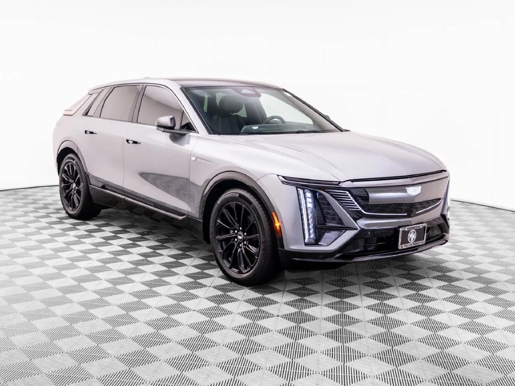 Used 2024 Silver Cadillac Sport image 10
