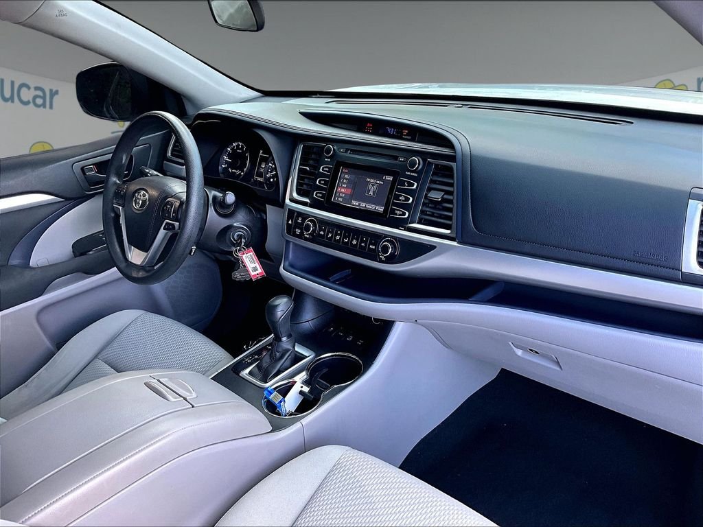 Used 2017 Blizzard Pearl Toyota LE image 14