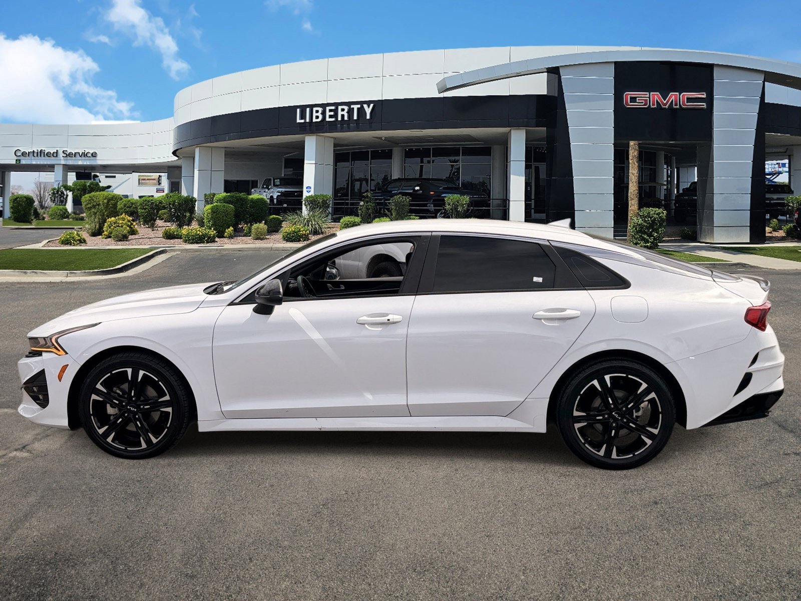 Used 2023 White Kia GT-Line image 29