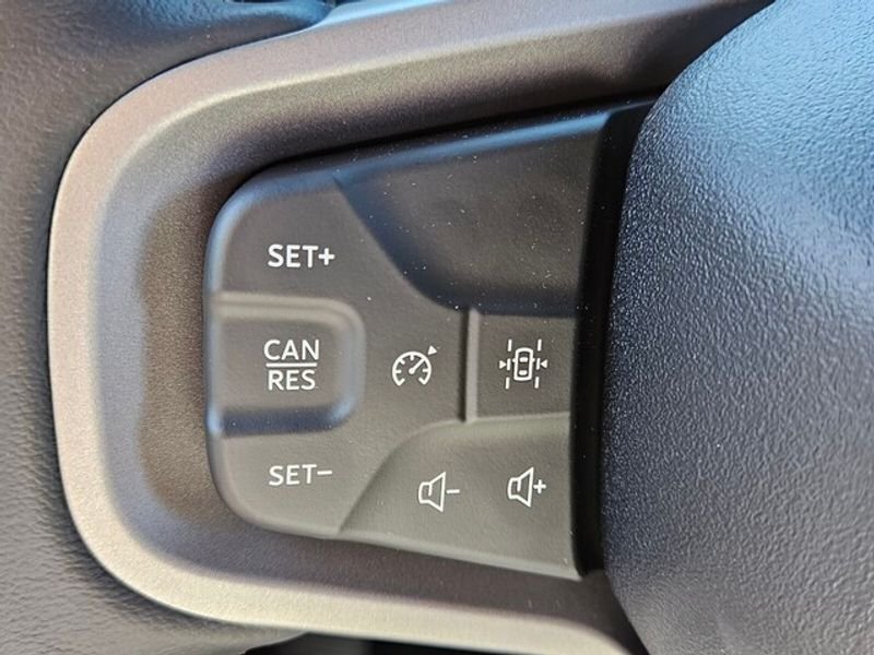 New 2025 Carbonized Gray Metallic Ford Badlands® image 31