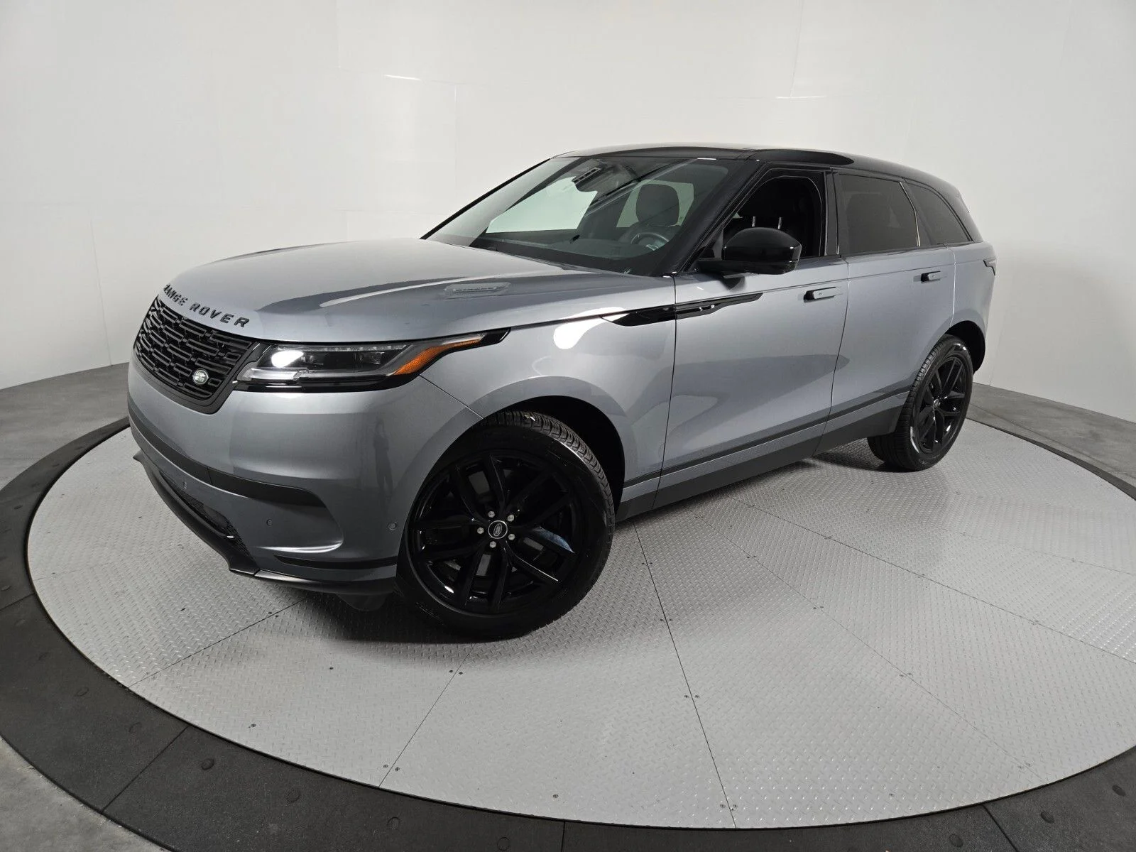 2026 Land Rover Range Rover Velar