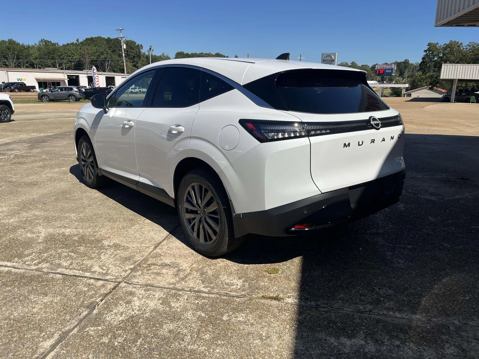 New 2027 EVEREST WHITE Nissan AWD SL image 5