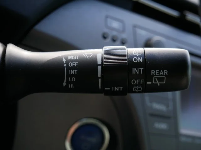 Used 2012 Pearl Toyota Three image 25