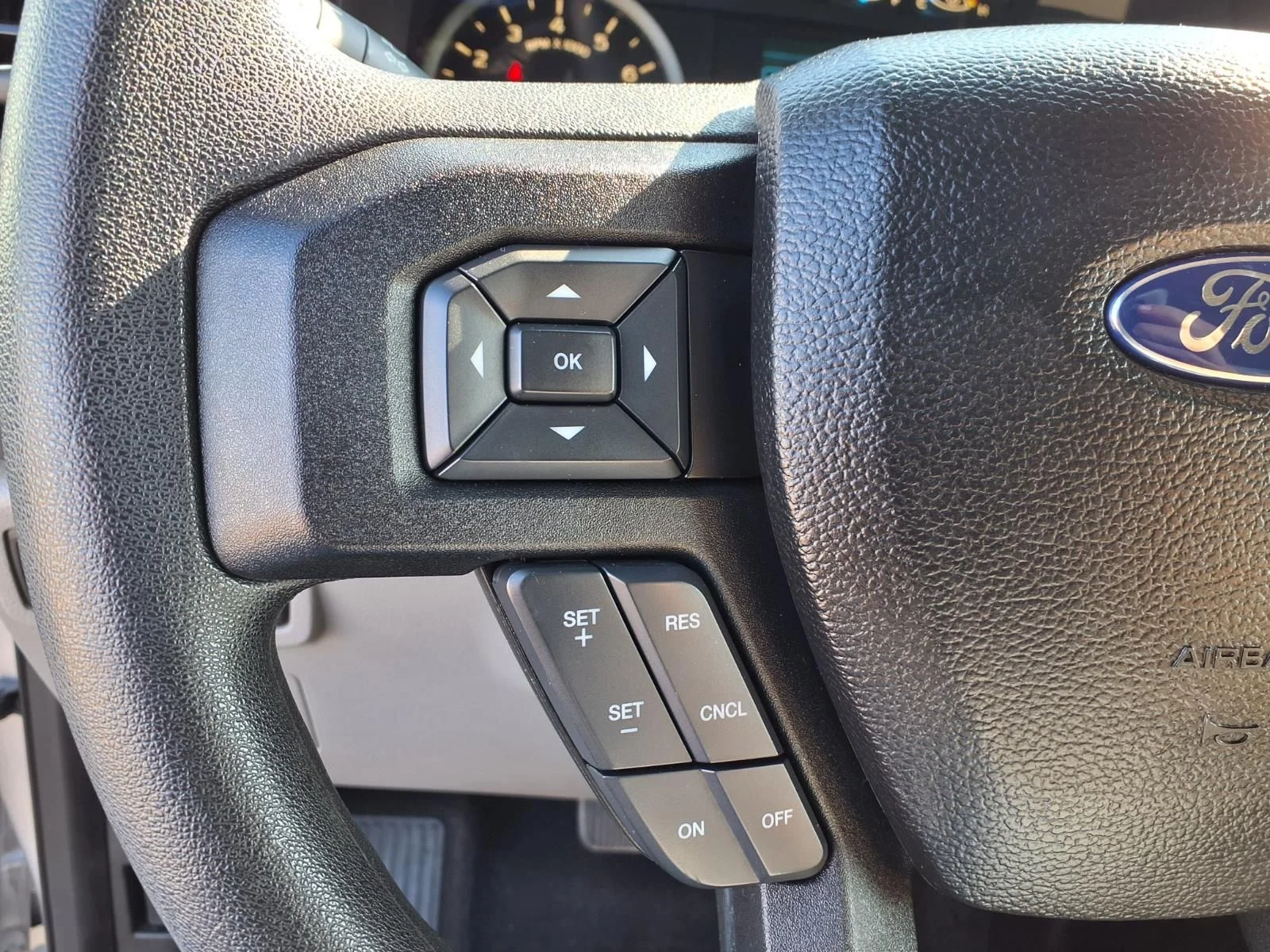Used 2016 Silver Ford XLT image 17