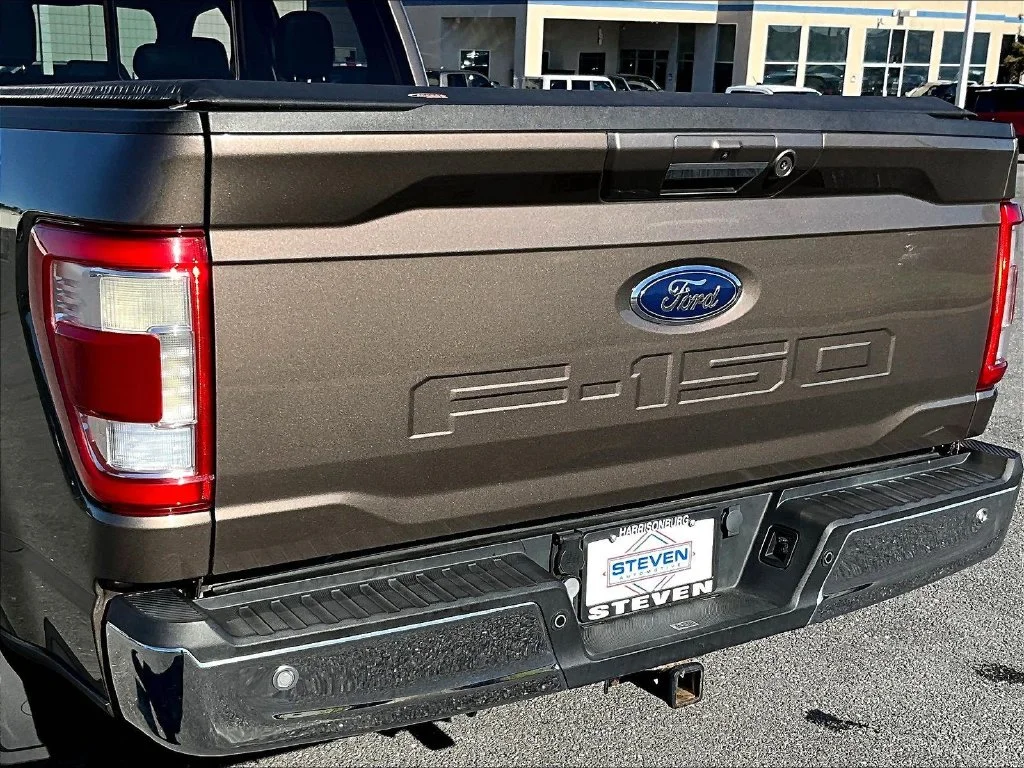 Used 2021 Gray Ford Lariat image 28