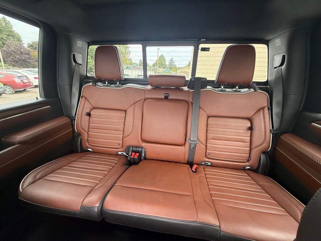 Used 2024 White Frost GMC Denali Ultimate image 23