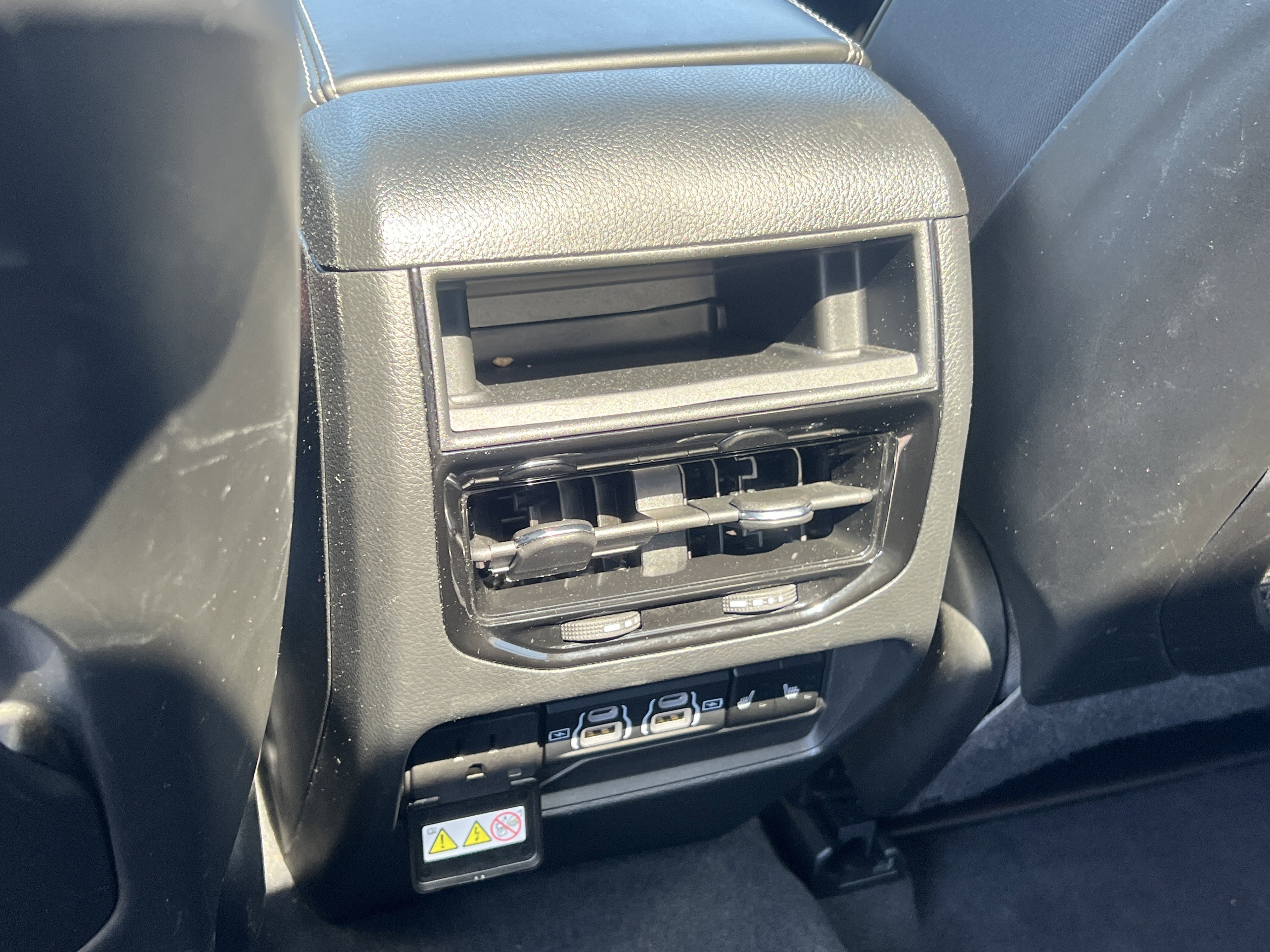 Used 2024 Silver Zynith Jeep Overland image 29