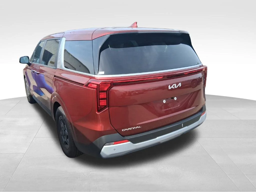 Used 2026 Red Kia LXS image 6