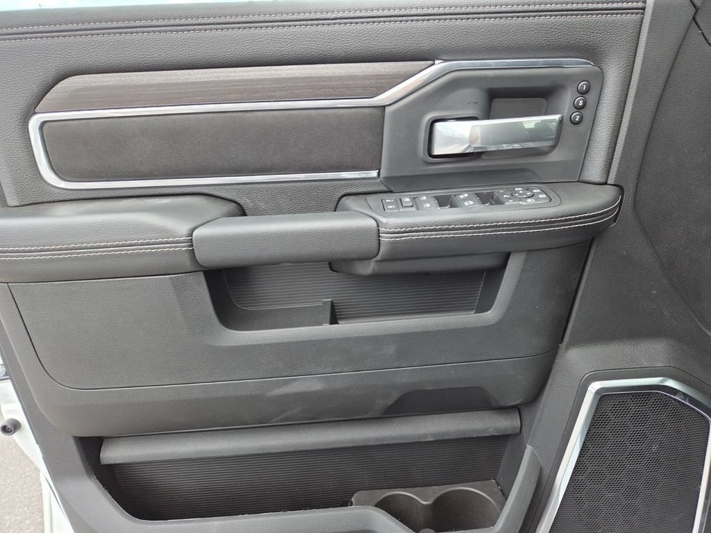 New 2026 Bright White Clear-Coat Exterior Paint RAM Laramie image 15