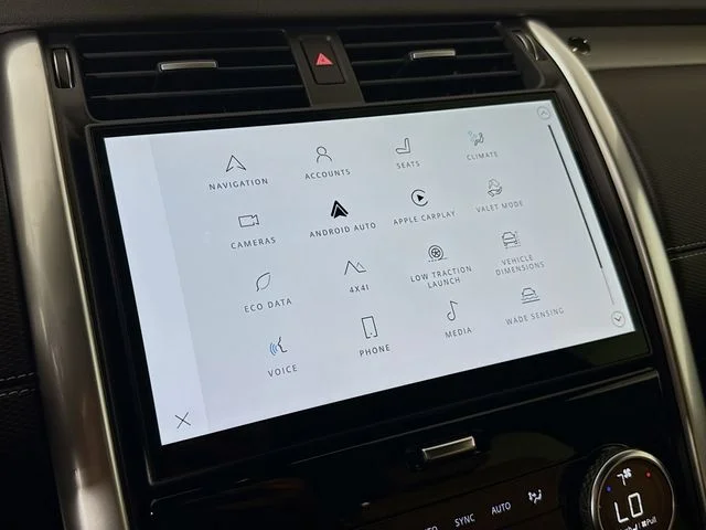 New 2026 Fuji White Land Rover Dynamic SE image 15