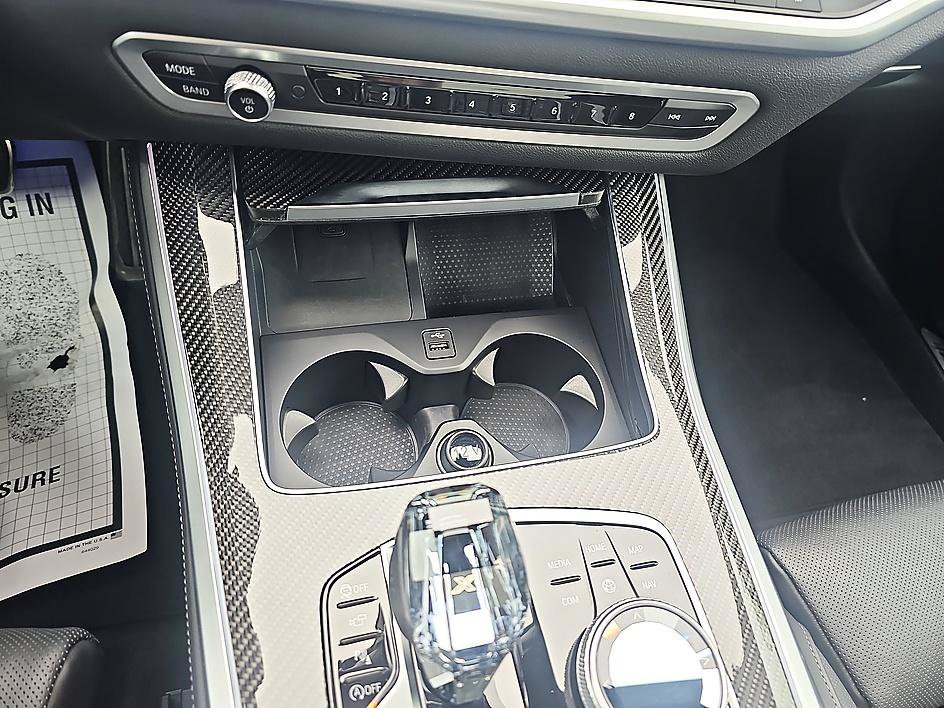 Used 2021 Black Sapphire Metallic BMW M50i image 26