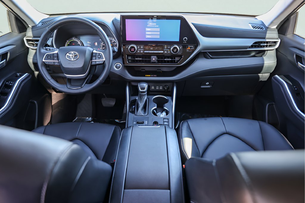 2026 Toyota Highlander XLE - Photo 30