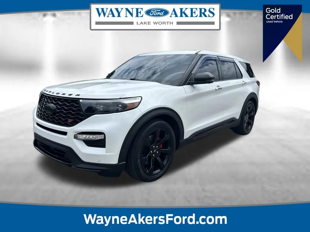 2022 Ford Explorer ST's photo