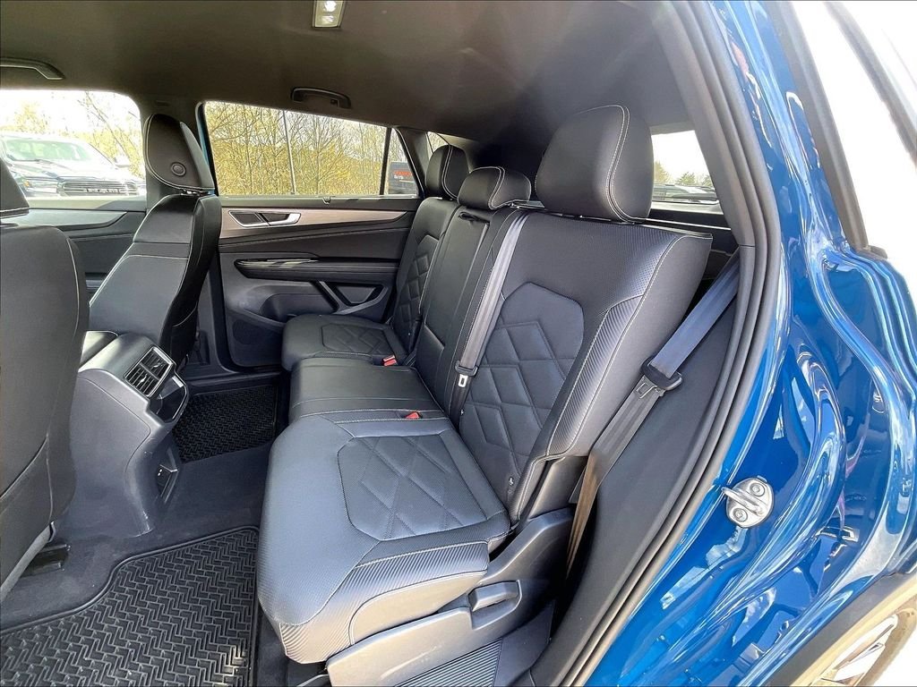 Used 2025 Mountain Lake Blue Metallic Volkswagen 2.0T SE w/Technology image 14